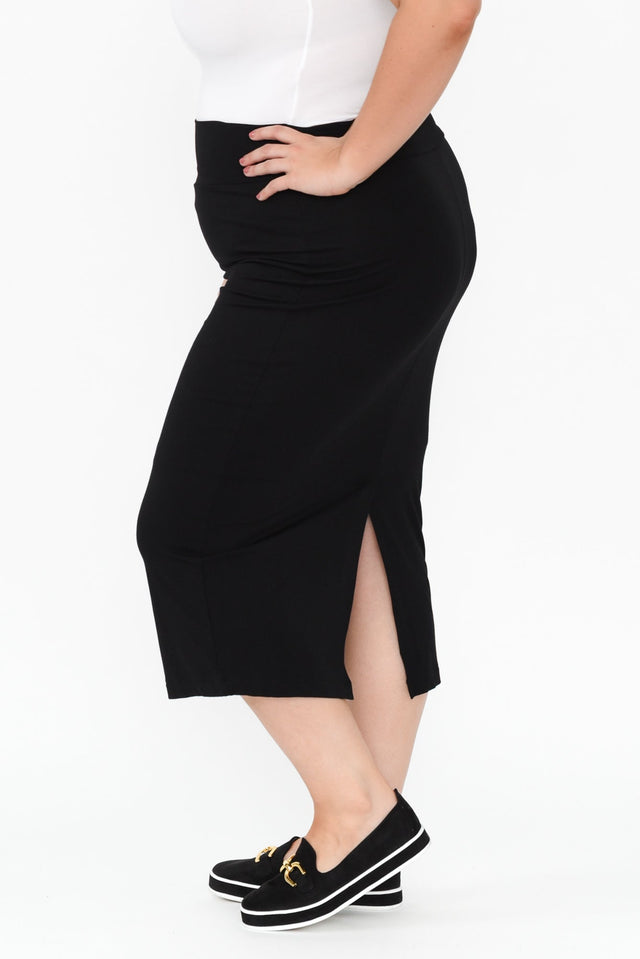Black Bamboo Maxi Tube Skirt,Brunette model,alt text|model:Gabby image 15