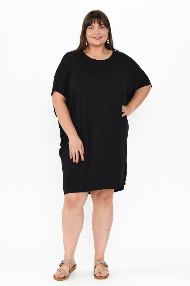 Black Maui Dress,Brunette model,alt text|model:Gabby image 10