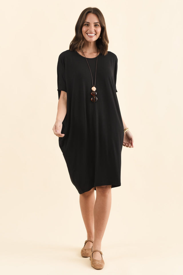 Black Maui Dress,Brunette model,alt text|model:MJ image 1