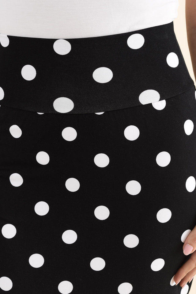Black Spot Bamboo Maxi Tube Skirt,Detail,Brunette model,alt text|model:MJ image 5