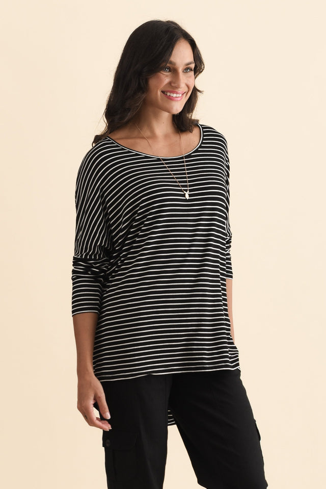 Black Stripe Milan 3/4 Sleeve Top,Brunette model,alt text|model:Brontie image 5
