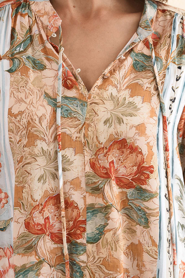 Boreen Orange Garden Button Top,Detail,Brunette model,alt text|model:Cara image 5
