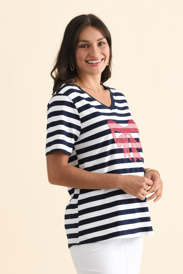 alt text|model:Brontie image 4