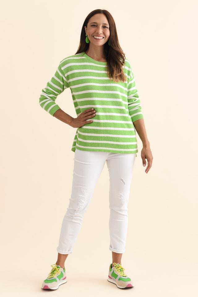 alt text|model:Cara image 3