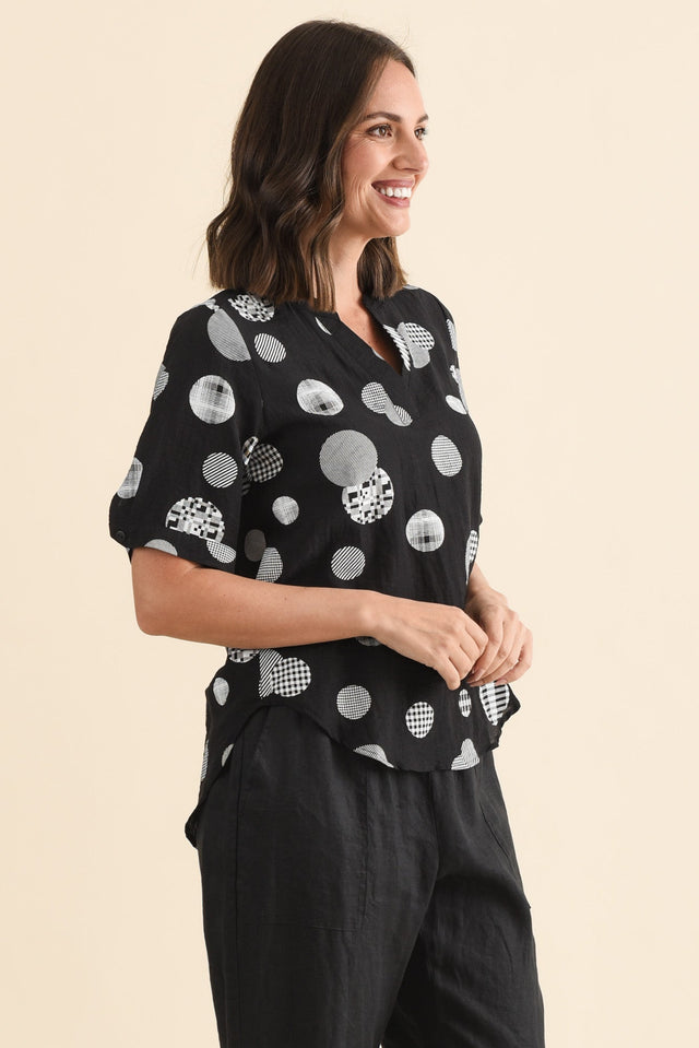 alt text|model:MJ image 4