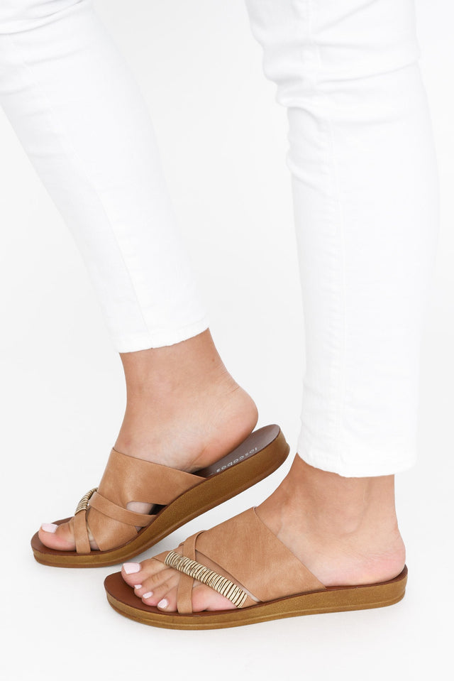 Bride Camel Crossover Slide image 6