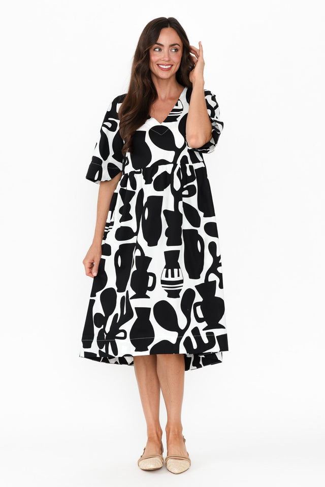 Brightside Black Abstract Cotton Dress,Brunette model,alt text|model:Elouise image 7