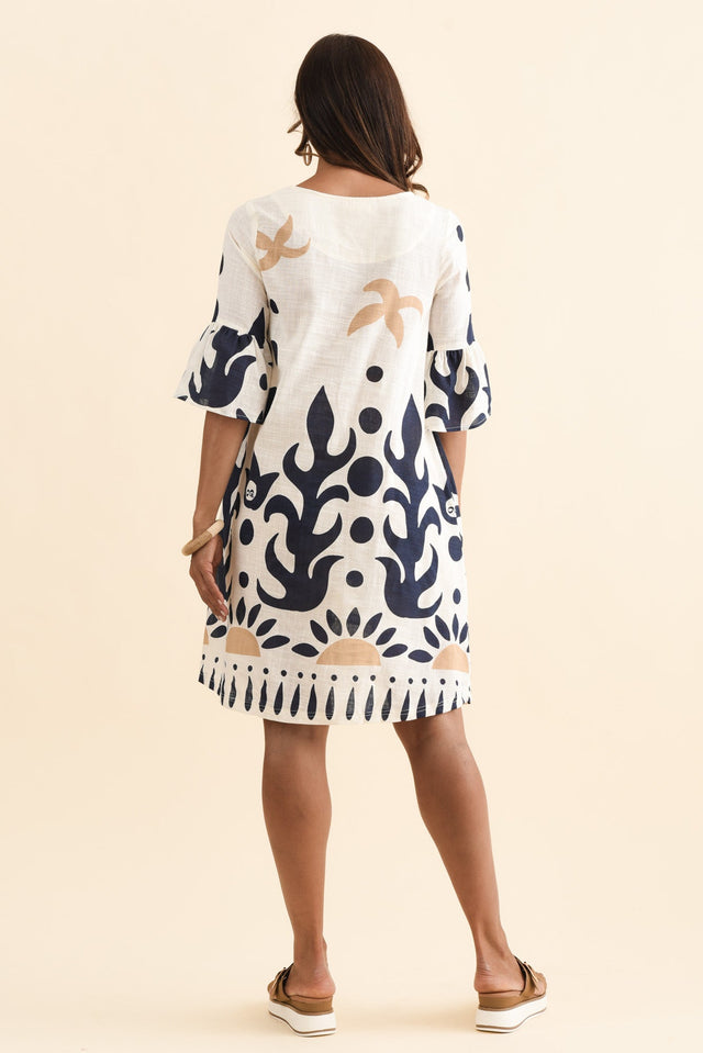 alt text|model:Cara image 6