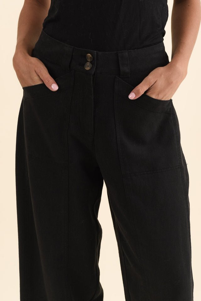 Bronel Black Cotton Tapered Pants,Brunette model,alt text|model:Brontie image 5
