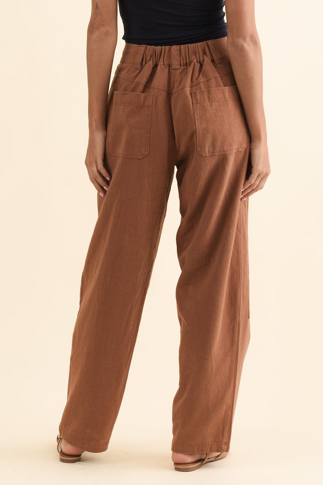 alt text|model:Brontie image 4