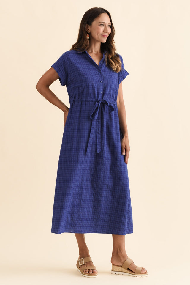 alt text|model:Cara image 4