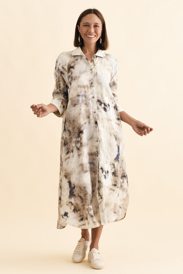 Brylee Taupe Abstract Linen Shirt Dress,Brunette model,alt text|model:Cara image 7