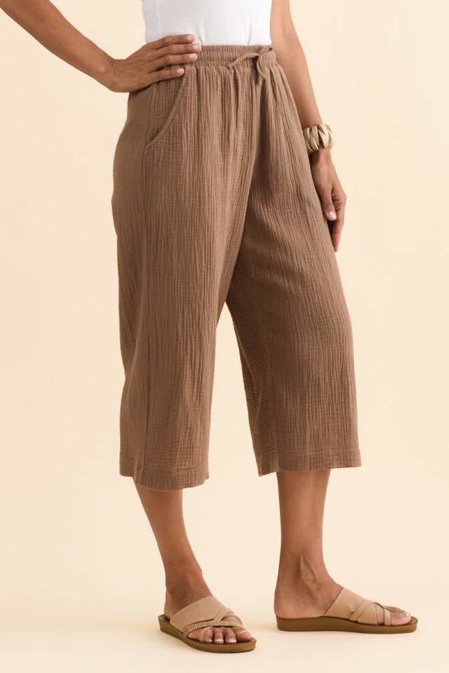 alt text|model:MJ image 3