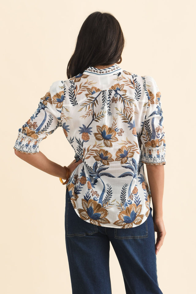 alt text|model:Brontie image 5