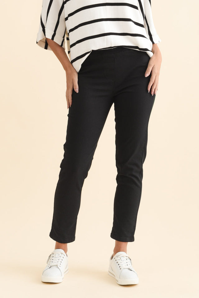 alt text|model:MJ image 1