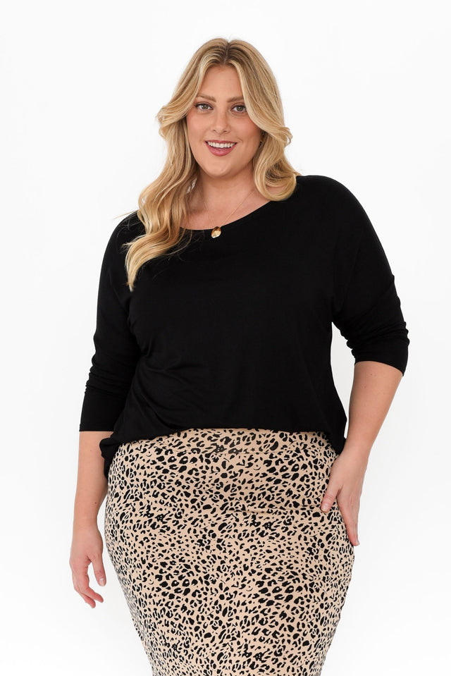 Camila Black Bamboo Top,Blonde model,plus-size,curve-basics,curve-tops,plus-size-sleeved-tops,plus-size-basic-tops,plus-size-work-edit,alt text|model:Caitlin image 10