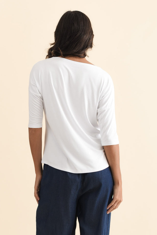 Camila White Bamboo Top,Brunette model,alt text|model:Brontie image 7