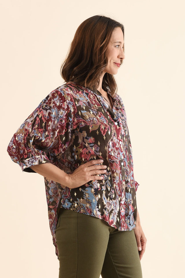 Carleen Red Flower Foil Button Top,Side,Brunette model,alt text|model:Cara image 3