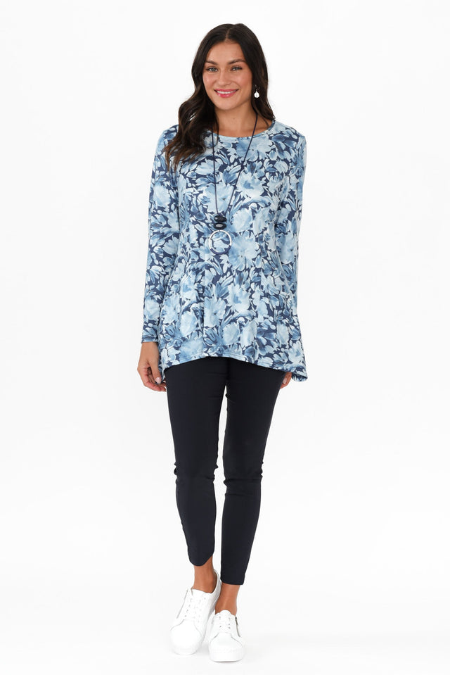 alt text|model:Brontie image 7