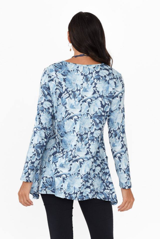 alt text|model:Brontie image 5