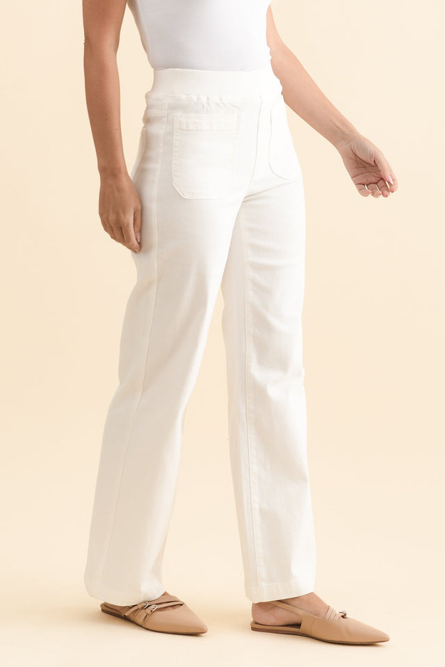 Carpenter Cream Stretch Jeans,Brunette model,alt text|model:MJ image 4