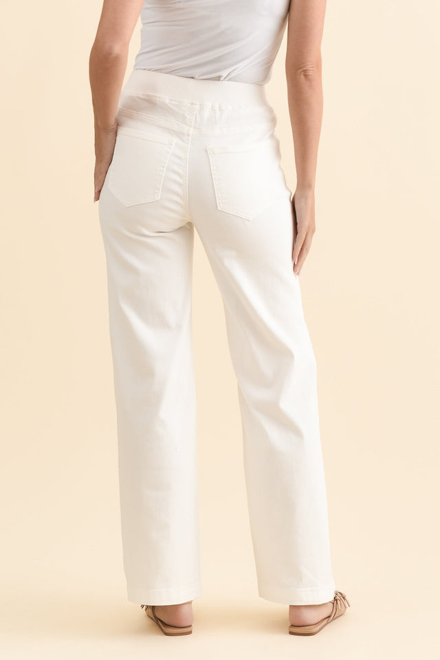 Carpenter Cream Stretch Jeans,Brunette model,alt text|model:MJ image 5