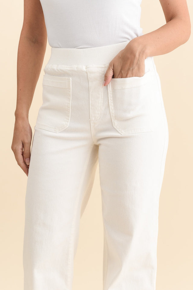 Carpenter Cream Stretch Jeans,Brunette model,alt text|model:MJ image 6