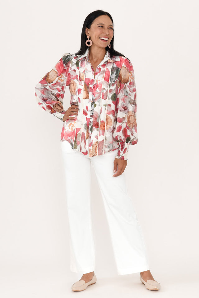 alt text|model:Cara image 7