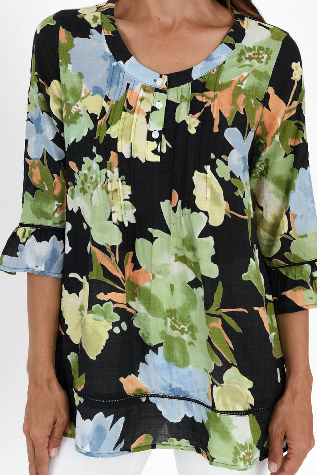 Cassidy Navy Flower Cotton Sleeved Top,Brunette model,alt text|model:Cara image 6