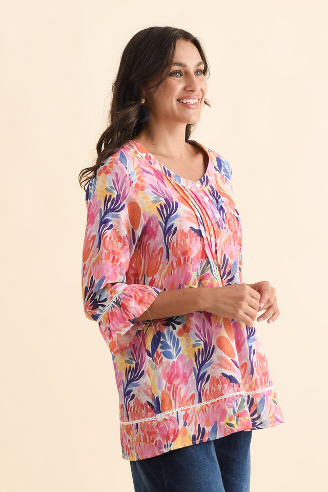 alt text|model:Brontie image 4