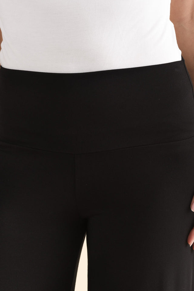 Cassie Black Bamboo Cropped Pants,Detail,Brunette model,alt text|model:MJ image 5