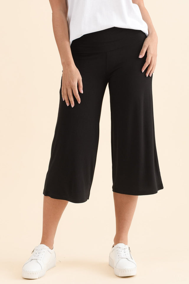 Cassie Black Bamboo Cropped Pants,Front,Brunette model,alt text|model:MJ