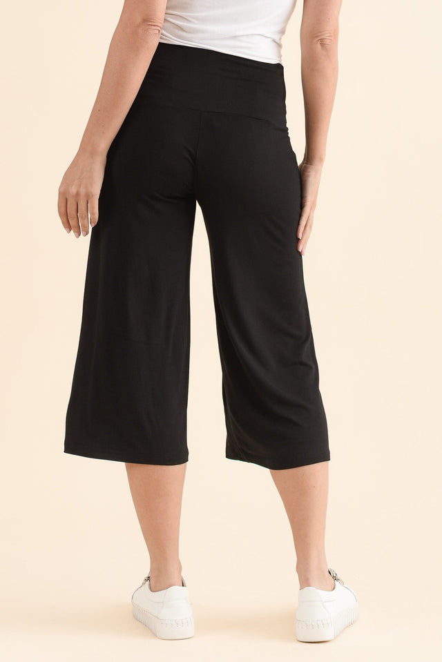 Cassie Black Bamboo Cropped Pants,Back,Brunette model,alt text|model:MJ image 4