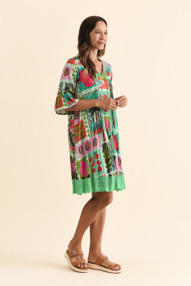 alt text|model:Cara image 3