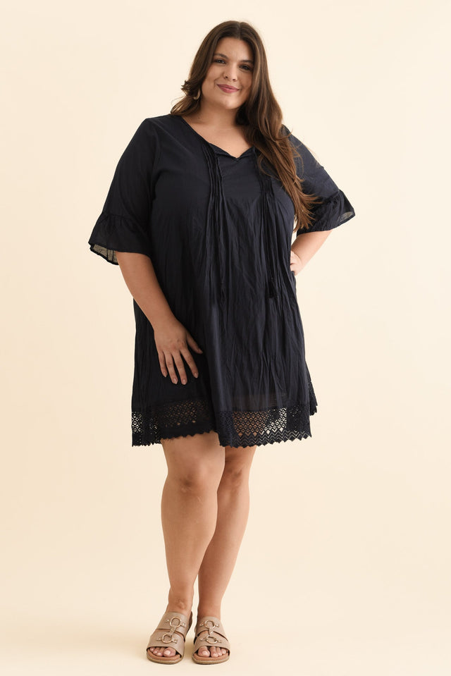 Cayman Navy Cotton Tunic Dress,Brunette model,alt text|model:Gabby image 11