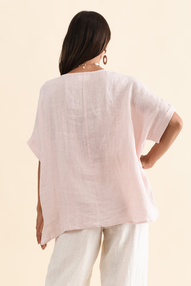 alt text|model:Cara image 5