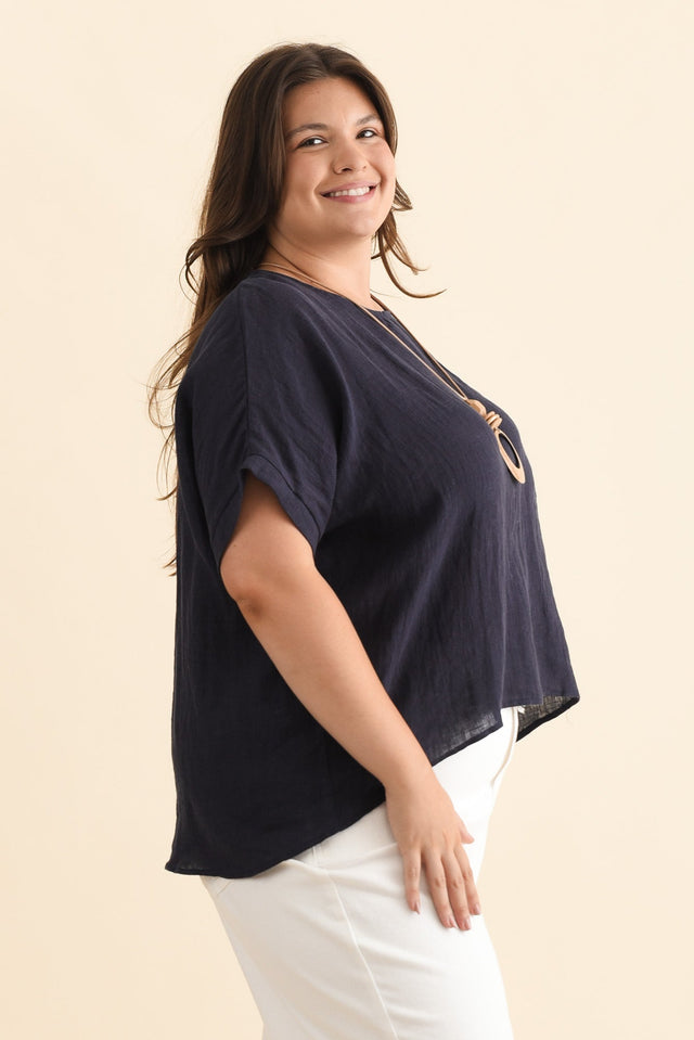 Chaya Navy Linen Top,Brunette model,alt text|model:Gabby image 11