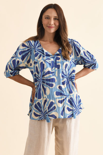 Claris Blue Daisy Crinkle Cotton Top