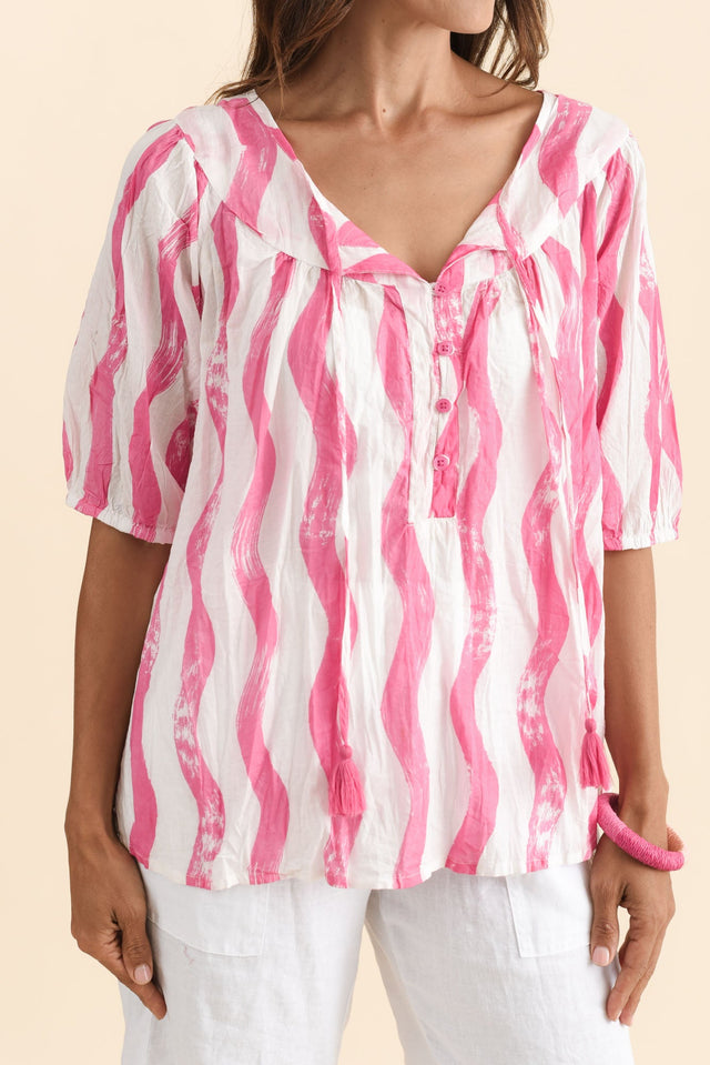 alt text|model:Cara image 6