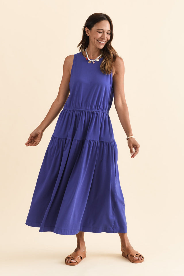 alt text|model:Cara image 3