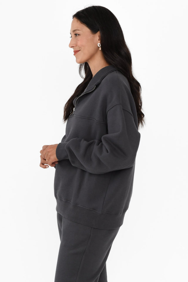 alt text|model:Cara image 4