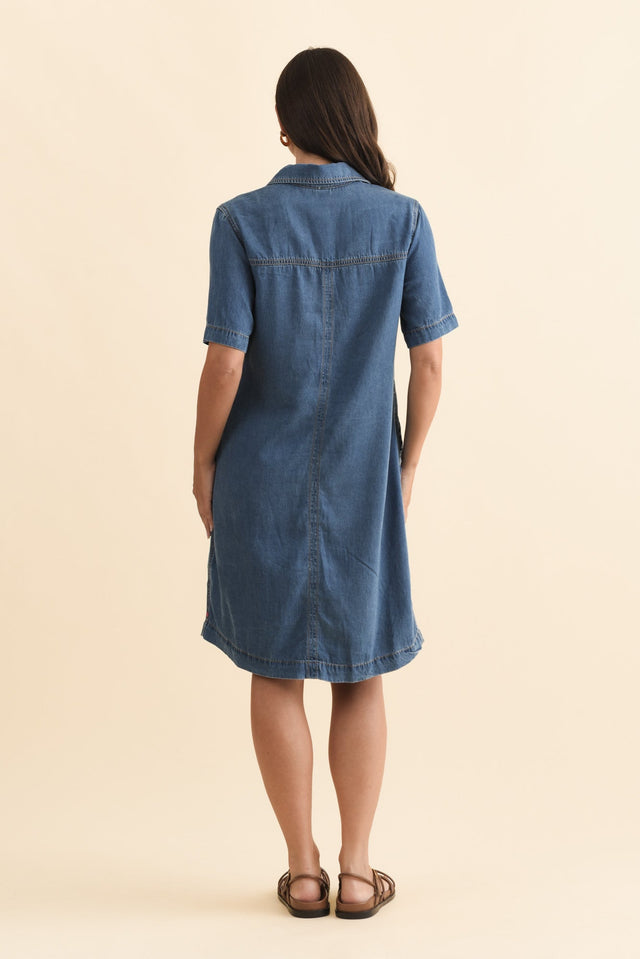 Cora Blue Denim Shirt Dress,Brunette model,alt text|model:MJ image 5