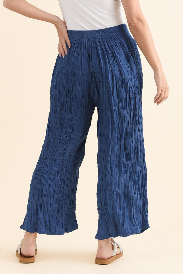 Costello Indigo Crinkle Cotton Pants,Back,Brunette model,alt text|model:MJ image 4