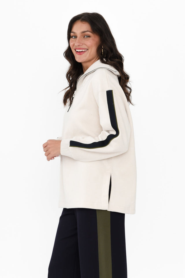 alt text|model:Brontie image 4