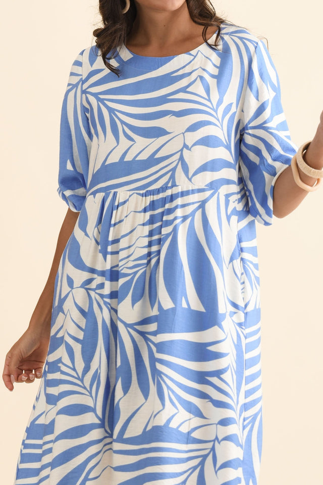 Cyrus Blue Palm Cotton Blend Dress,Brunette model,alt text|model:Brontie image 6