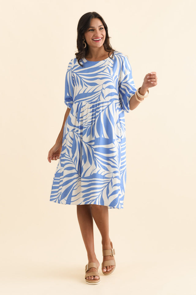 Cyrus Blue Palm Cotton Blend Dress,Brunette model,alt text|model:Brontie image 3