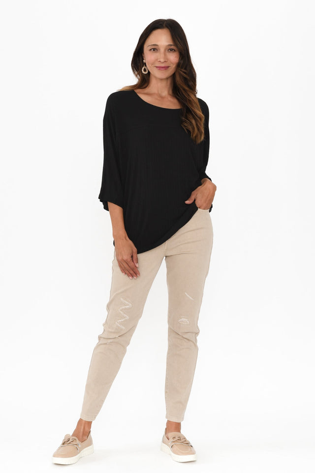 alt text|model:Cara image 7