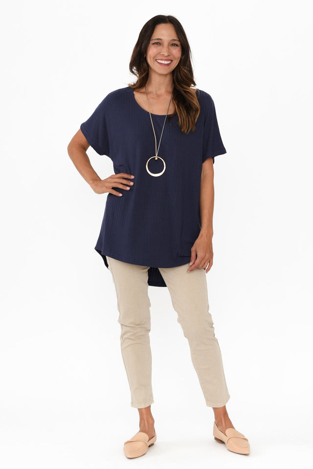 alt text|model:Cara image 4