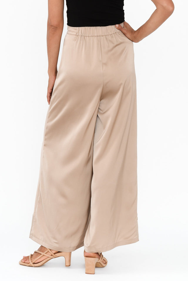 Dancer Taupe Ruffle Pants,Brunette model,alt text|model:Cara image 7