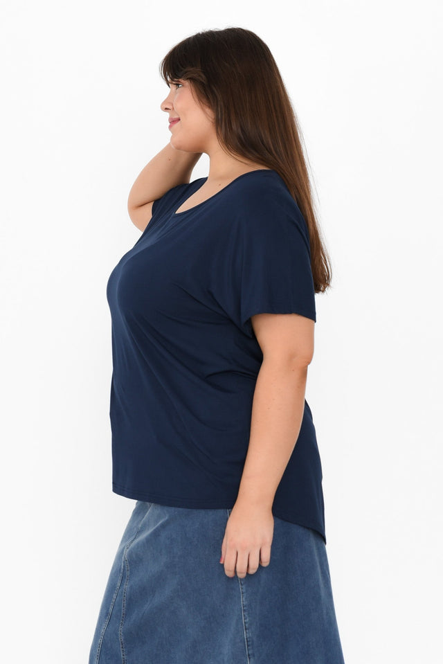 Danya Navy Bamboo Top,Brunette model,alt text|model:Gabby image 9